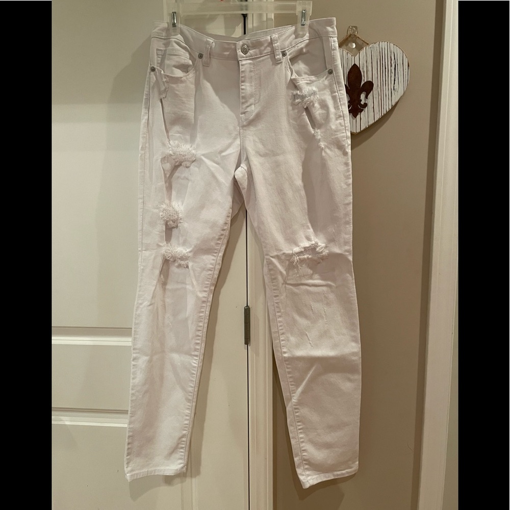 White jeans by I love Ronson